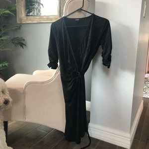 Women’s Express wrap dress size 6